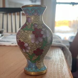 Vintage Japanese JINGFA Floral Cloisonné Vase